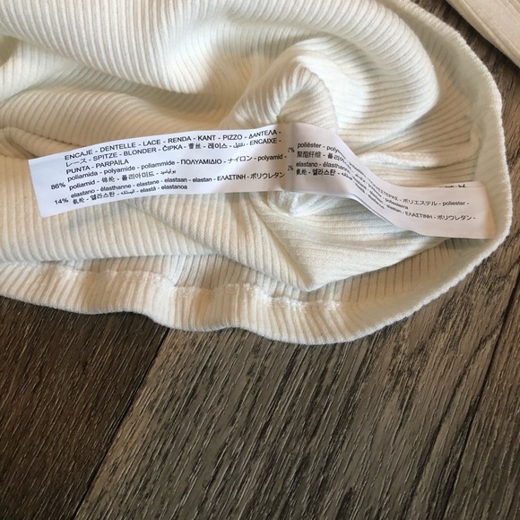 Zara white long sleeve blouse with lace detail. - Picture 4 of 5